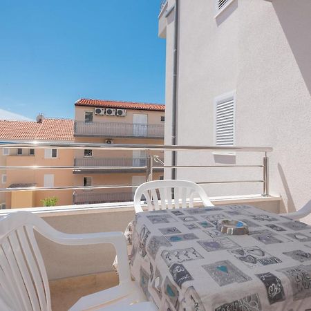 Apartmani Vujcic Makarska Exterior foto