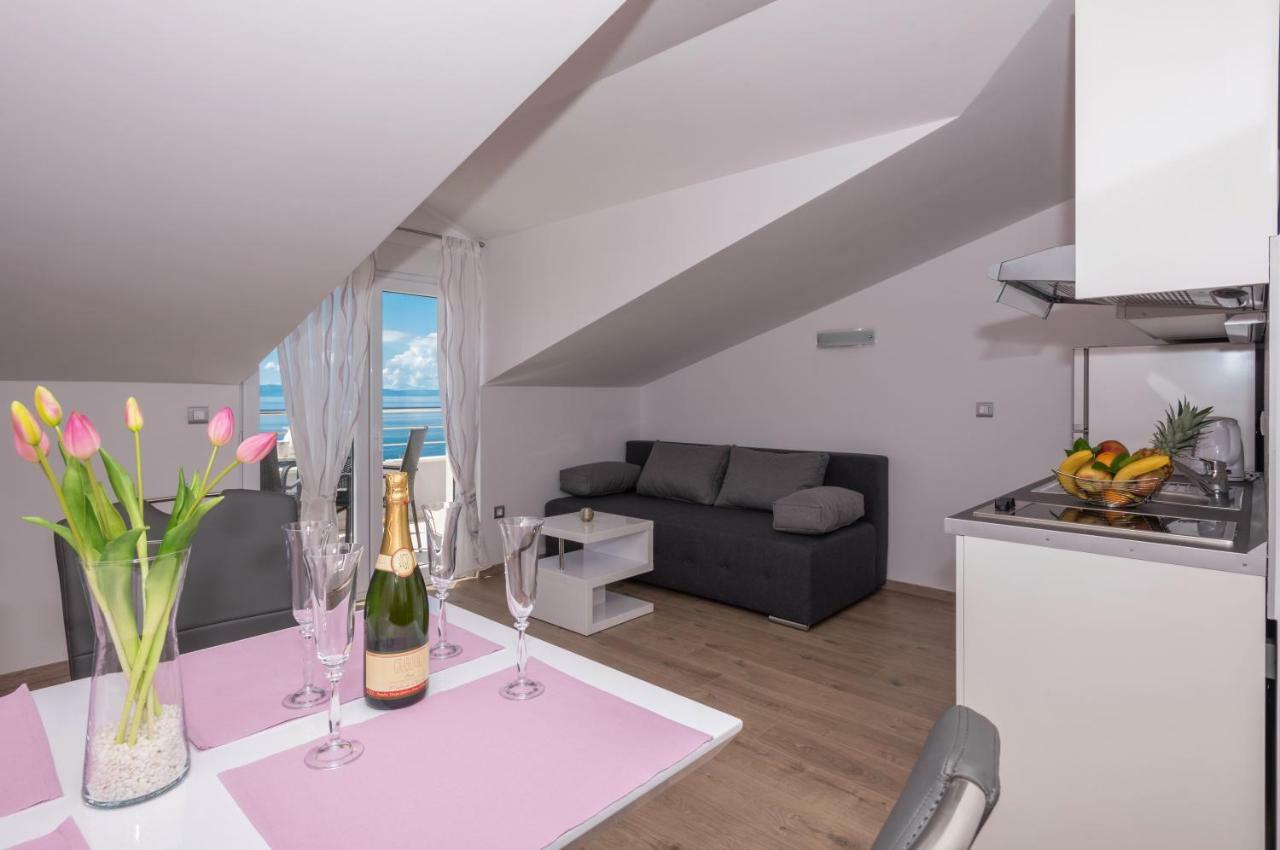 Apartmani Vujcic Makarska Exterior foto