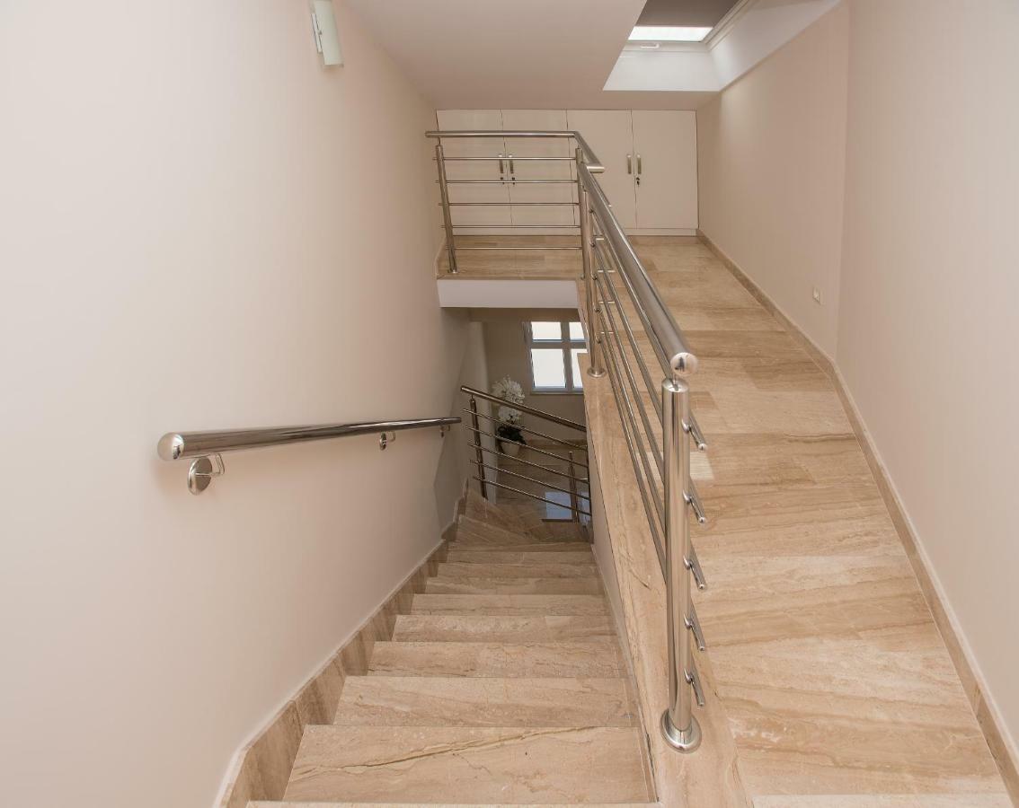 Apartmani Vujcic Makarska Exterior foto